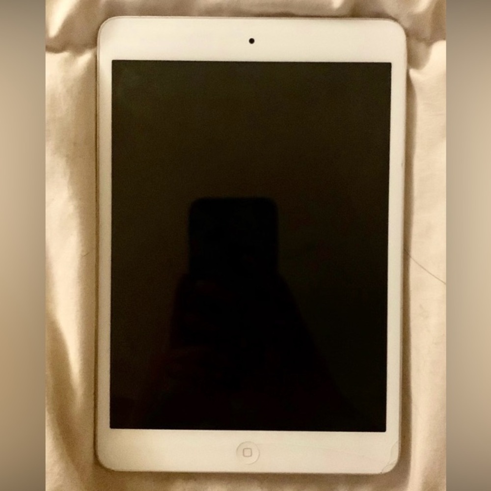 APPLE iPad Mini 4th Generation